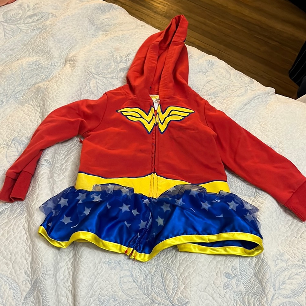 Wonder women sweater